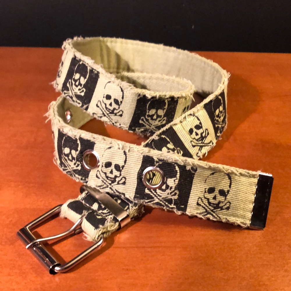 Skull and Crossbones Belt